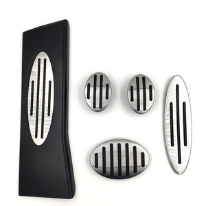 Cubiertas de pedales de freno y acelerador de acero inoxidable para MINI JCW R56 R60 R61 F54 F55 con transmisión automática - Product Image 1