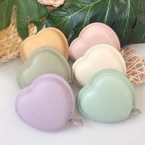 Cinta Métrica Personalizada de Cuero PU Reciclable, Color Rosa, con Forma de Corazón y Logotipo Impreso - Product Image 6