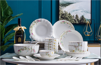 Vaisselle en céramique de luxe blanche en vrac, 22 pièces, service de table en porcelaine avec bordure dorée