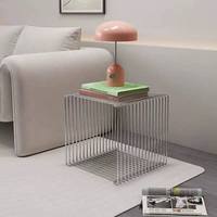 Étagère de rangement moderne et minimaliste en métal pour baie vitrée, table d'appoint carrée créative pour canapé, table de balcon sans installation