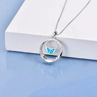 Collier à pendentif papillon opale en argent sterling 925 plaqué rhodium avec double zircon