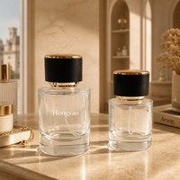 Flacon pulvérisateur de parfum en verre transparent personnalisé de 30 ml et 50 ml avec bouchon noir et or, atomiseur de parfum de luxe, emballage cosmétique en gros