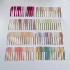 หวีพลาสติกไล่ระดับสีสำหรับผู้หญิงหวีพลาสติกกันสนิมแบบพกพาสำหรับฟันกว้าง - Product Image 1