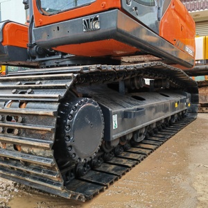 Excavadora de Cadenas Usada Doosan DX225LC en Oferta, 22 Toneladas, Original de Corea, Excavadora Mediana con Motor Diésel Doosan DL06 Confiable - Product Image 5