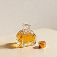 Flacon diffuseur d'huiles essentielles en verre de 50 ml en forme de G, avec pompe à lotion, estampage à chaud, emballage en verre transparent pour diffuseur de voiture, vente en gros