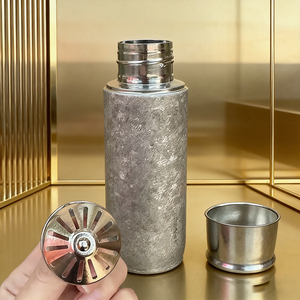 Tasse Thermos en Titane Pur avec Infuseur Magnétique, Isolation Sous Vide, Cadeau d'Affaires Haut de Gamme pour le Nouvel An Chinois - Product Image 2