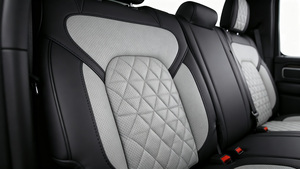 Housse de siège de luxe GANE Design en cuir Nappa multicolore, respirante et durable, adaptée aux sièges intérieurs Dodge Ram - Product Image 6