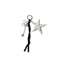 Porte-clés romantique avec nœud en ruban blanc, accessoires de vêtement décontractés en perles, accessoires de mode en métal Yiliuba, vêtements minimalistes pour toutes les saisons