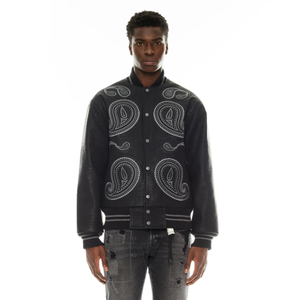 低起订量 免费设计 男士校队皮革夹克制造商 定制水钻铆钉刺绣 PU 皮革字母夹克 - Product Image 1