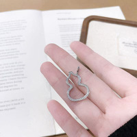 Ciondolo a forma di zucca in oro bianco 18 carati con diamante coltivato in laboratorio, doppio portafortuna, gioiello raffinato da donna, catene alla moda, delicato e tempestato di diamanti.