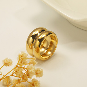 Bague <span class=keywords><strong>Atila</strong></span> étanche en acier inoxydable plaqué or 18 carats, géométrique, sertie de canaux, tendance, double couche, large et lisse, pour fiançailles - Product Image 5