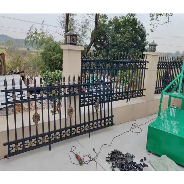 Hot Sale Stainless Steel Wrought Iron Fence Pickets Galvanized Steel Fencing Aluminum/Railing Glass Balustrades & Deck Handrails