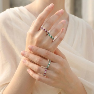 <span class=keywords><strong>Bague</strong></span> Éternité Empilable en Argent avec Multiples Pierres Précieuses Synthétiques Scintillantes (<span class=keywords><strong>Saphir</strong></span>, Rubis, Émeraude, Moissanite) 0,1 ct 3 mm - Product Image 3