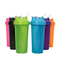 Shake Cup Protein Powder Sports Water Bottle avec Ball Milkshake Mixing Cup 600ml Full Color Logo personnalisable Bouteille d'eau