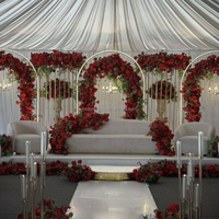 Hochzeitsdekoration Luxuriöse Rote Seidenblumenwand - Roter Luxus-Blumenhintergrund für Hochzeiten & Veranstaltungen