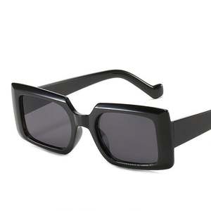 Gafas de Sol Cuadradas Retro con Logotipo Personalizado, Colores Pastel para Hombre, Gafas de Sol Rectangulares Naranjas con Protección UV400 para Mujer - Product Image 4