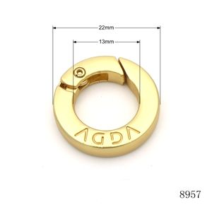 Anneau <span class=keywords><strong>à</strong></span> ressort gravé <span class=keywords><strong>avec</strong></span> le logo Matt Gold, fermoir <span class=keywords><strong>à</strong></span> <span class=keywords><strong>mousqueton</strong></span>, anneau métallique <span class=keywords><strong>à</strong></span> ressort, accessoires - Product Image 2