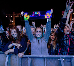 Hot bán ứng dụng điều khiển <span class=keywords><strong>LED</strong></span> Bảng Hiệu linh hoạt <span class=keywords><strong>LED</strong></span> bên dấu hiệu lập trình tùy chỉnh di chuyển tin nhắn hiển thị kỹ thuật số - Product Image 6