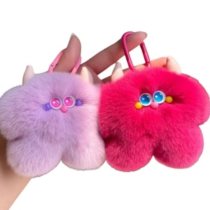Porte-clés en peluche Pom Pom en poils de lapin, poupée vache mignonne de dessin animé, breloque de sac, pendentif suspendu, porte-clés de voiture, cadeau - Product Image 1