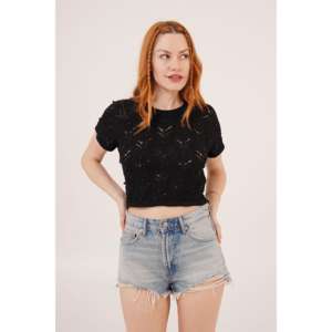 เสื้อกล้ามผู้หญิงแบบถักสีดำพร้อมดีเทลสายรัดด้านหลัง - Product Image 2