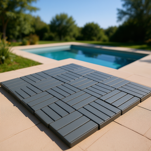 Dalles de terrasse en plastique grises 12x12, carrées, emboîtables, imperméables, pour extérieur, patio, bord de piscine, utilisables par tous les temps - Product Image 2