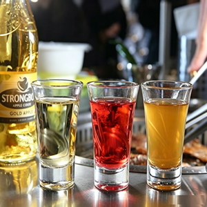<span class=keywords><strong>Verres</strong></span> en acrylique personnalisés avec logo, 45 ml, 1,5 oz, <span class=keywords><strong>verres</strong></span> résistants, gobelet en forme de balle pour la tequila, les cocktails, les spiritueux lors de fêtes et de rassemblements - Product Image 3