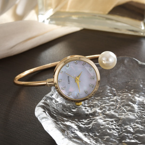 Montre numérique de luxe à cadran nacre dégradé avec alarme pour étudiantes, style coréen simple et individuel, ouvert - Product Image 1