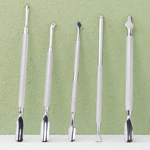 דוחף ציפורניים מקצועי מנירוסטה בצבע זהב, מזלג לציפורניים, דוחף ציפורניים שקוף למניקור - Product Image 5