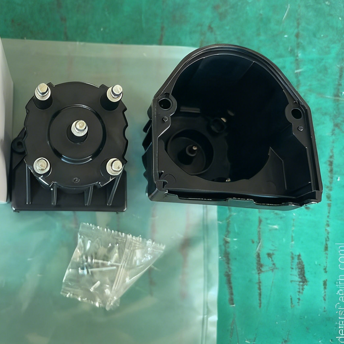 New RTYPER Distributor Cap 10496278 for Daewoo ESPERO CIELO NUBIRA 1.5I Saloon Dealer Cap & Distributor Rotor New 10496278