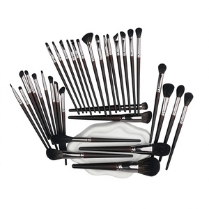 Ensemble <span class=keywords><strong>de</strong></span> pinceaux <span class=keywords><strong>de</strong></span> maquillage à manche en bois, 33 pièces, <span class=keywords><strong>pinceau</strong></span> pour fard à joues, <span class=keywords><strong>pinceau</strong></span> en fibres synthétiques, <span class=keywords><strong>pinceau</strong></span> pour poudre libre, <span class=keywords><strong>pinceau</strong></span> pour <span class=keywords><strong>fond</strong></span> <span class=keywords><strong>de</strong></span> <span class=keywords><strong>teint</strong></span> - Product Image 1