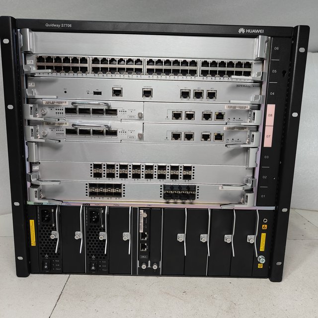 For S7706 Stackable Core Switch with 10Gbps Transmission. Customizable Package Includes FW00S00 G48TX1E X16SFC0
