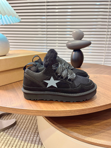 OEM Sheepskin Casual Sneakers Lightweight Ankle <b>Boots</b> for Women Daily Comfort Warm Winter Shoes <b>Soft</b> Feature - Product Image 3