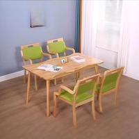 Massivholz-Esstisch für Senioren Geeignet für Altersgruppen Esstisch- und Stuhlset Pflegeheim-Apartment-Möbel Pflegeheim