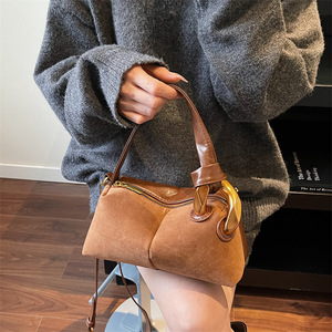 Sac Boston haut de gamme pliable avec fermeture éclair et deux poignées, en suède PU mat et peluche – Sac à main polyvalent et sac bandoulière décontracté - Product Image 2