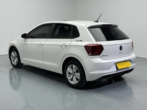 Volkswagen <span class=keywords><strong>Polo</strong></span> 1.5L 2WD Automatic 6AT Hatchback Usata <span class=keywords><strong>2021</strong></span> Guida a Sinistra Sedili in Pelle Scura Tetto Apribile Telecamera Posteriore 360 - Product Image 5