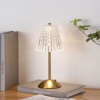 Lampe de table en verre de luxe pour hôtel Lampe à led Hôtel de chevet Lampe de table moderne en cristal de luxe