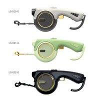 Laisse de chien rétractable classique avec lumière LED en nylon réfléchissant pour les promenades nocturnes élégante et simple en caoutchouc et en plastique