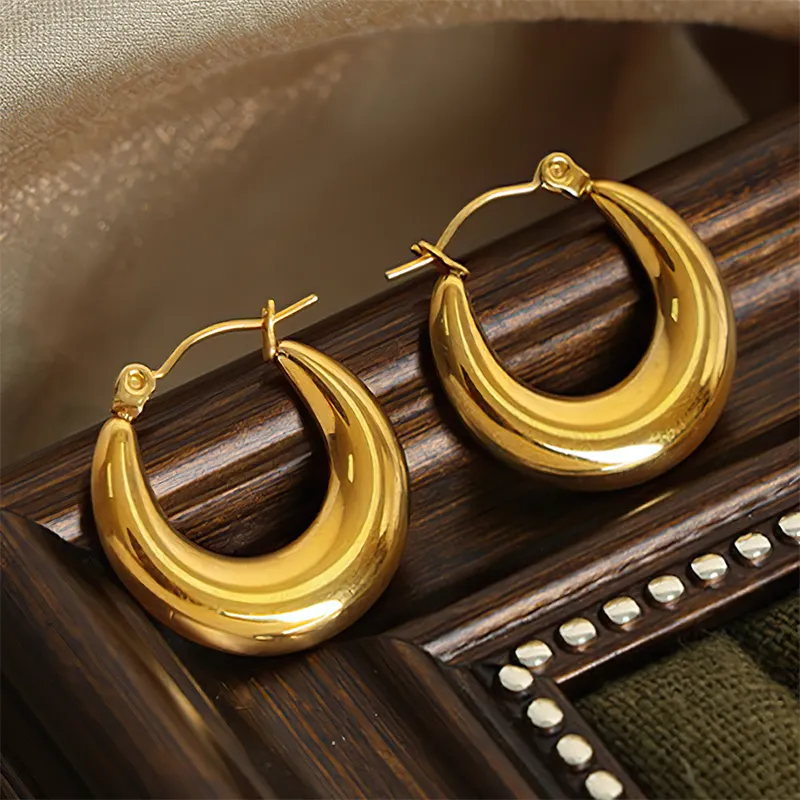 Pendientes minimalistas clásicos de acero inoxidable con clip circular, pendientes gruesos de aro chapados en oro de 18 quilates en forma de U para mujer