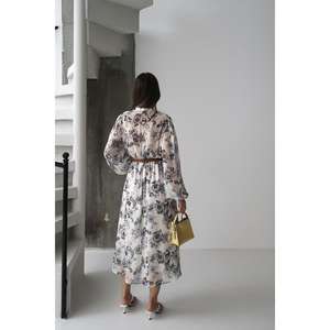 Elegante Vestido Cruzado Floral con Cuello de Solapa y Cintura Natural para Uso Diario en Tela Tejida Transpirable Estilo Camisero - Product Image 1