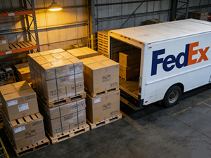 Un colis peut être expédié par Fedex <span class=keywords><strong>UPS</strong></span> DHL, qui a été acheté par Temu Amazon <span class=keywords><strong>SHEIN</strong></span>. - Product Image 4