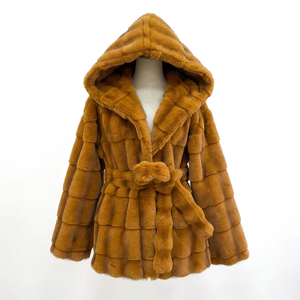 <span class=keywords><strong>Cappotto</strong></span> Invernale da <span class=keywords><strong>Donna</strong></span> Zeyu Luxury in Finta Pelliccia Ecologica <span class=keywords><strong>Giallo</strong></span> Senape Intrecciato Monopetto con Cappuccio Morbido e Peluche, con Cintura in Vita - Product Image 4