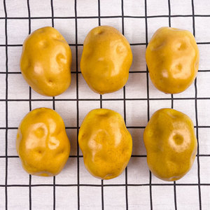 Nouvelle Décoration de Pomme de Terre Artificielle Réaliste en Mousse Plastique, Fausse Légume pour la Maison, la Cuisine, les Fêtes, Halloween, le Nouvel An Chinois - Product Image 4