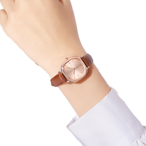 นาฬิกาควอตซ์ดีไซน์หรู รุ่นยอดนิยม ล่าสุด สำหรับสุภาพสตรี นาฬิกาข้อมือผู้หญิง ตัวเรือนทรงเหลี่ยม สายหนัง - Product Image 4