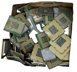 CPU Céramique Ferraille avec épingles dorées prêtes pour l'exportation Intel Pentium Pro Céramique Disponible aux prix de gros - Product Image 1