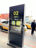 Écran tactile extérieur 55" 65" Totem interactif IP65 sur pied pour affichage numérique – Idéal pour ascenseurs, centres commerciaux, métros