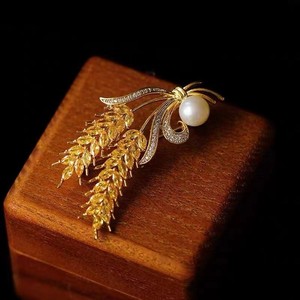 Broche tendance en perles d'eau douce naturelles Akoya de 8 mm, style épis de blé doré, bijou de poitrine, vente chaude - Product Image 3