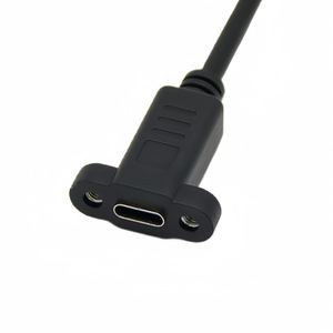 Cable de extensión Micro USB a Tipo C hembra con orificios para tornillos de montaje en panel y conector de datos - Product Image 1