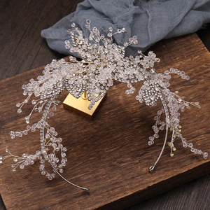 Serre-tête de mariée asymétrique de luxe en cristal en forme de feuille, vigne forestière, accessoire de cheveux de mariage, bijou de tête pour femme - Product Image 3
