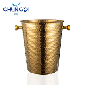 Cubo de hielo metálico dorado de 5 cuartos, cubo de hielo de acero inoxidable con acabado espejado martillado para fiestas, bodas, banquetes - Product Image 1