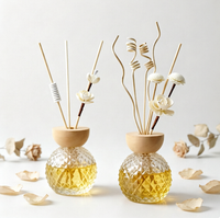 Flacon diffuseur vide en verre taillé de luxe 100 ml 200 ml avec bouchon à vis en bois pour emballage de parfum d'intérieur (Vente en gros)